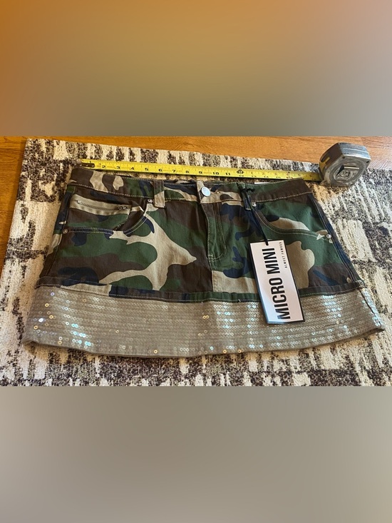Almost Famous Dresses & Skirts - Almost Famous Camo
Micro Mini Skirt Gold Sequin
Hem NWT size large